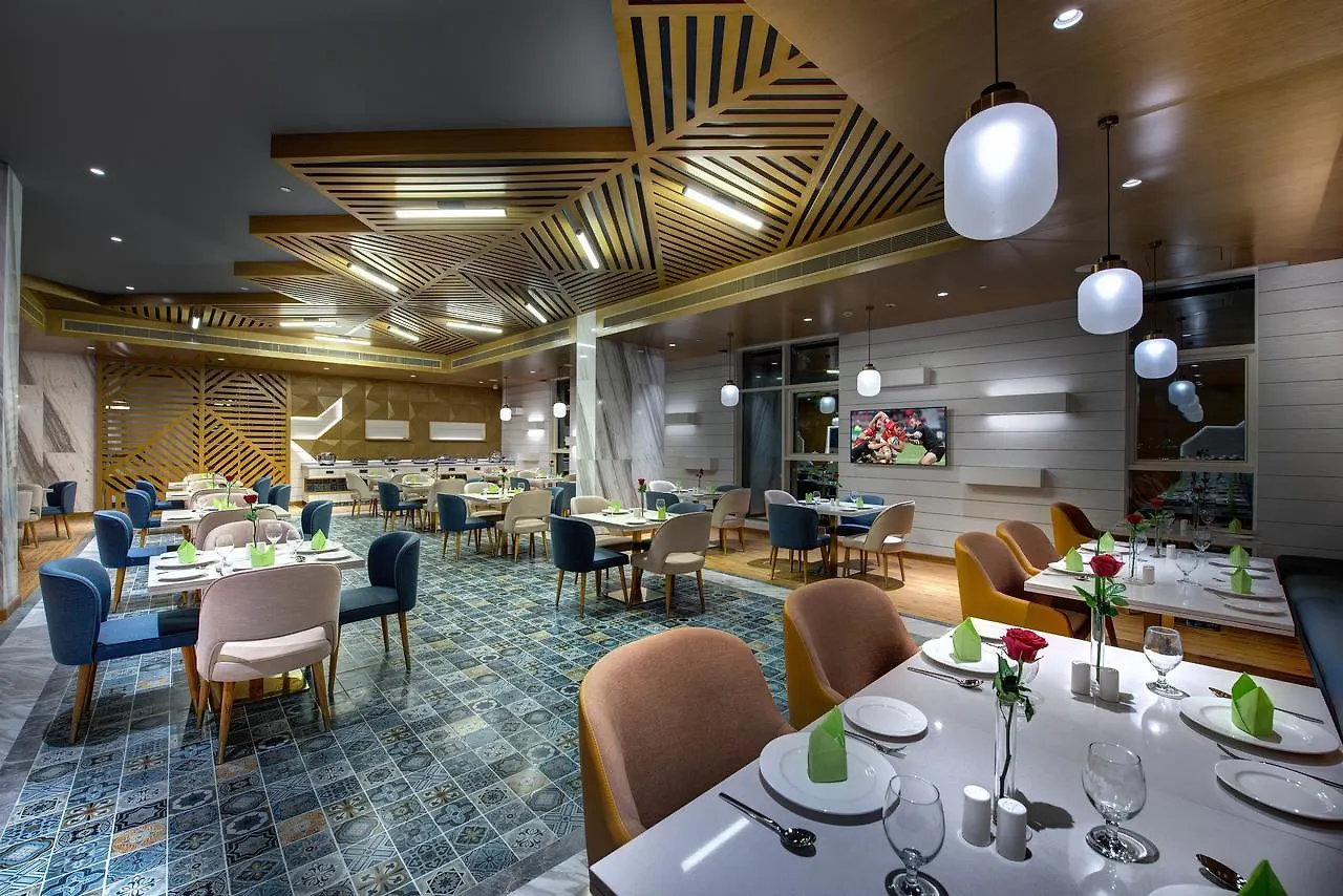 The S Hotel Al Barsha Dubaj
